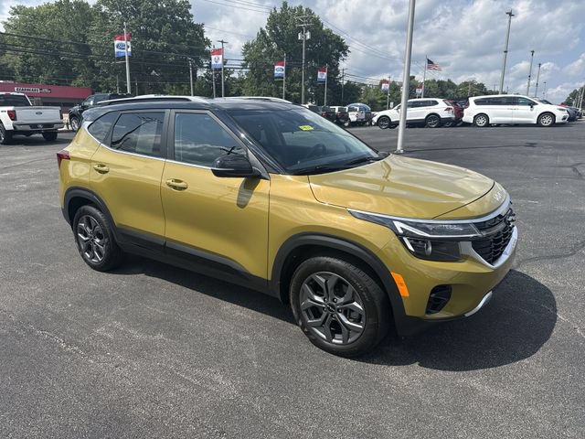 Used 2024 Kia Seltos S AWD/4WD image 11