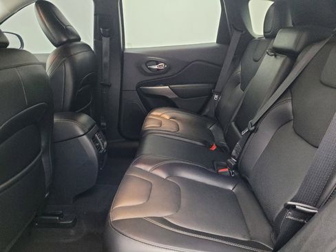 Used 2021 Jeep Cherokee Latitude Lux w/ Sun & Sound Group image 18