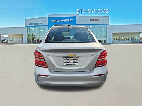 Used 2017 Chevrolet Sonic LT image 4