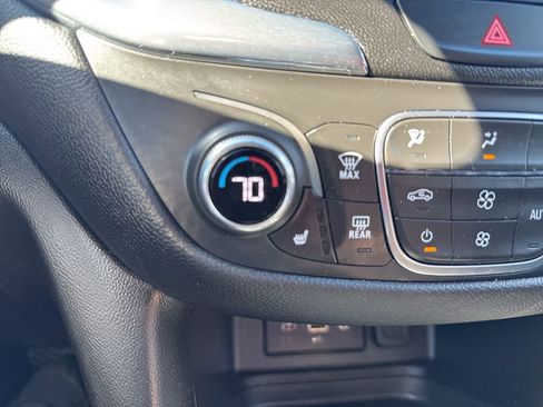 Used 2020 Chevrolet Equinox LT image 34