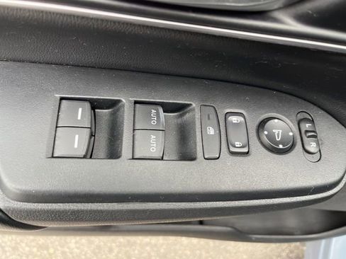 Used 2022 Honda CR-V Touring image 11