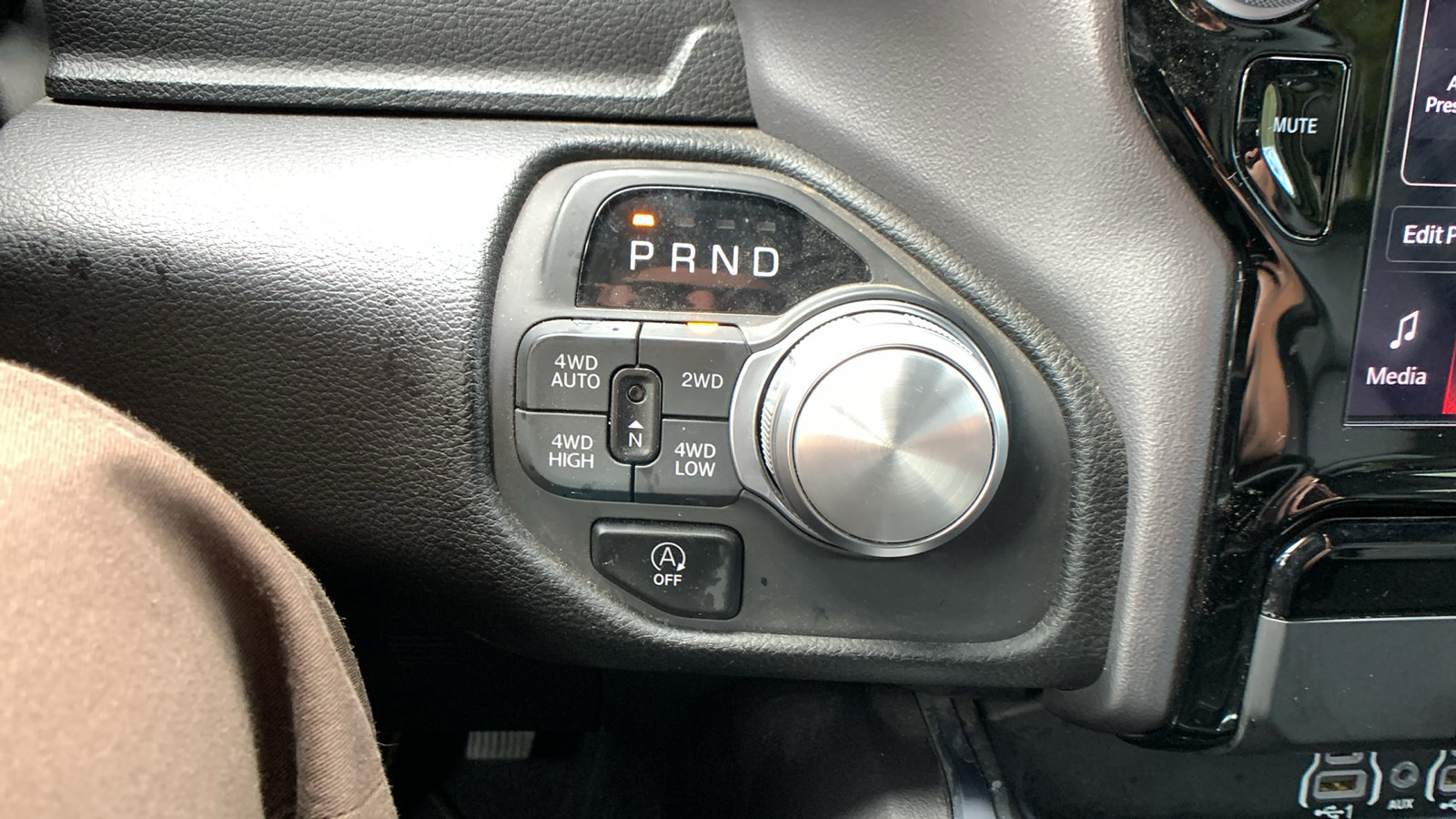 Used 2026 RAM 1500 Laramie w/ Sport Appearance Package AWD/4WD image 17