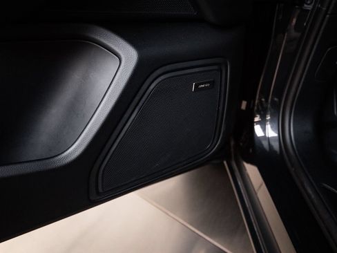 Certified 2026 Porsche Macan AWD/4WD image 21