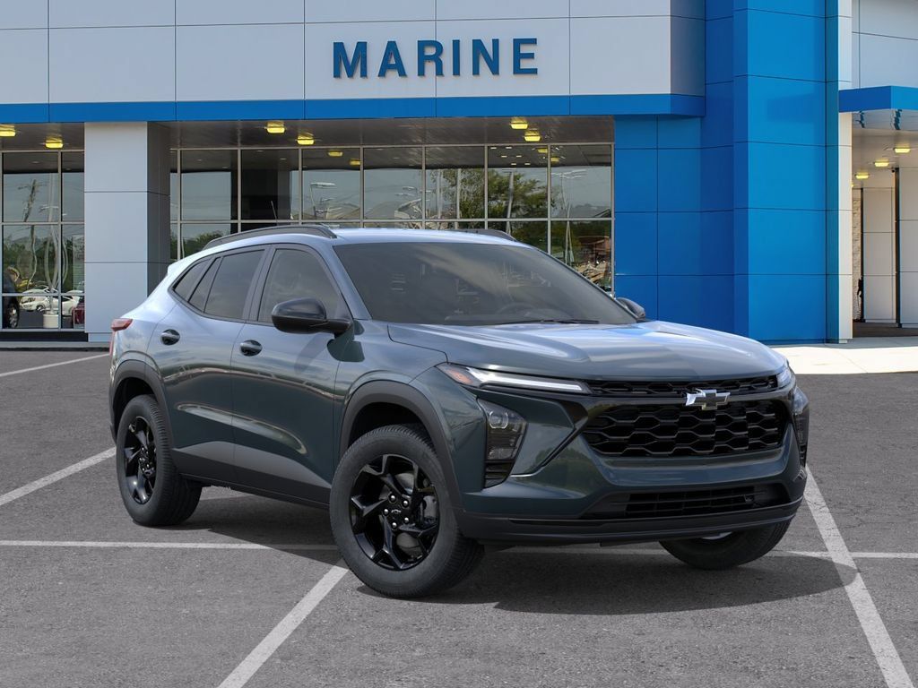 New 2026 Chevrolet Trax LT w/ Midnight Edition FWD image 7