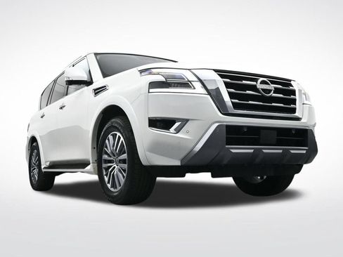 Used 2024 Nissan Armada SL w/ Captain's Chairs Package RWD image 41
