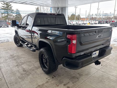 Used 2023 Chevrolet Silverado 2500 LTZ w/ LTZ Plus Package image 4