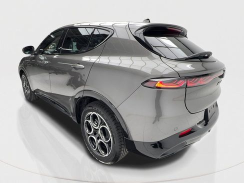 New 2025 Alfa Romeo Tonale w/ Premium Package AWD/4WD image 9