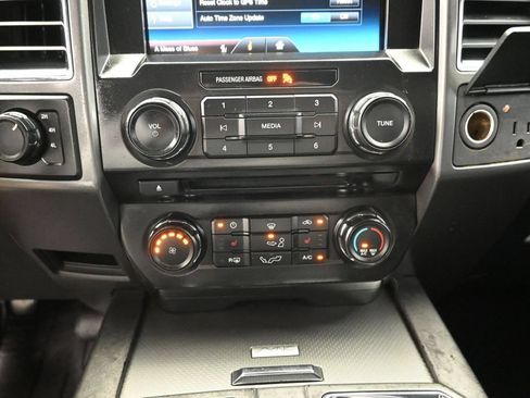 Used 2015 Ford F150 XLT w/ Equipment Group 302A Luxury AWD/4WD image 13