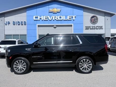 Used 2022 GMC Yukon Denali w/ Denali Ultimate Package AWD/4WD image 8