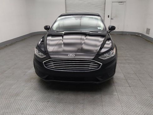 Used 2020 Ford Fusion SE FWD image 15