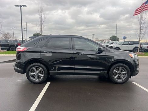 Used 2023 Ford Edge SEL w/ Sport Appearance Package image 4