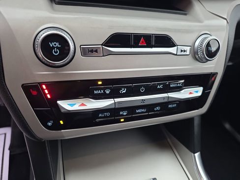 Used 2023 Ford Explorer XLT w/ Equipment Group 202A image 26