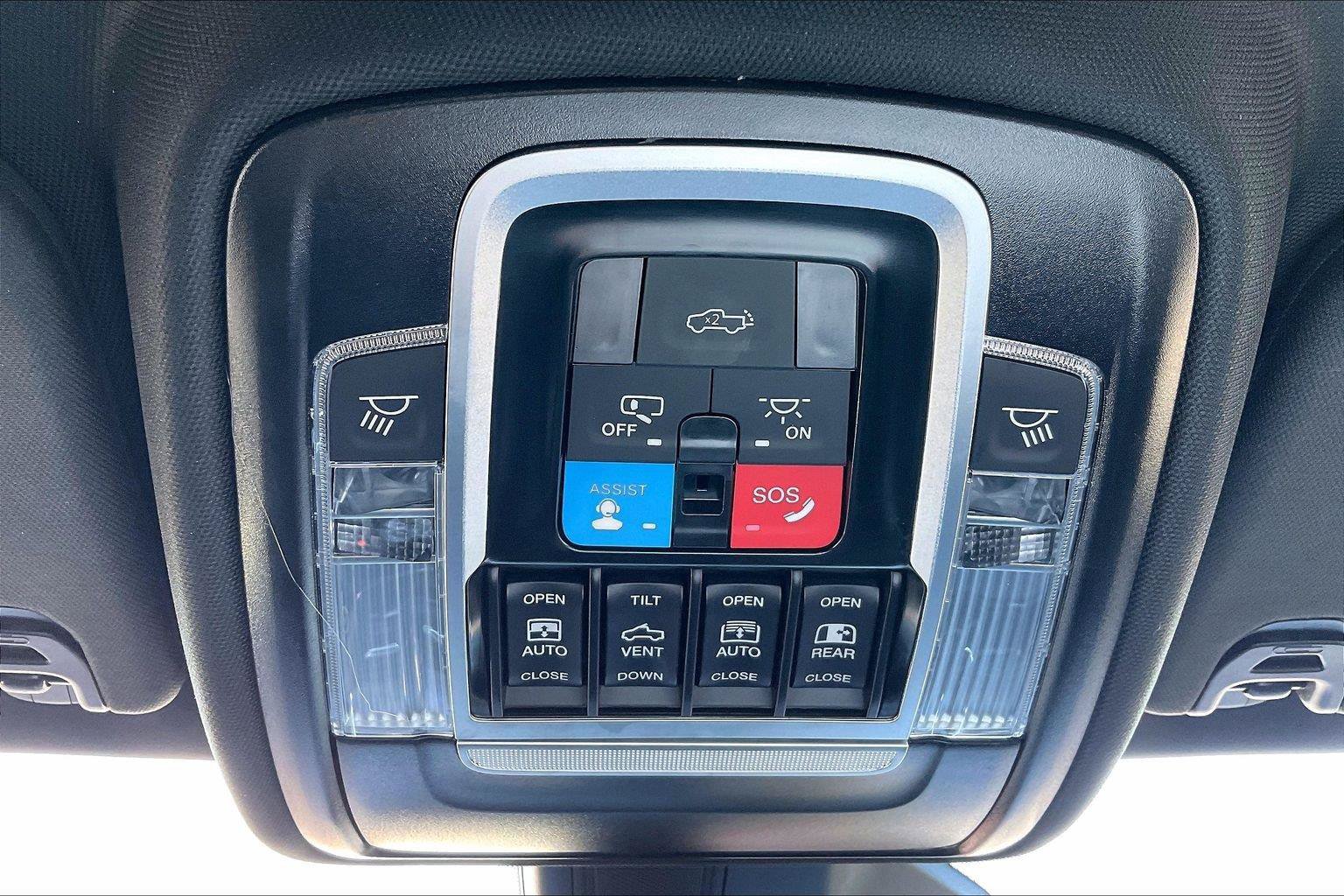 Used 2025 RAM 1500 Laramie w/ Night Edition AWD/4WD image 38