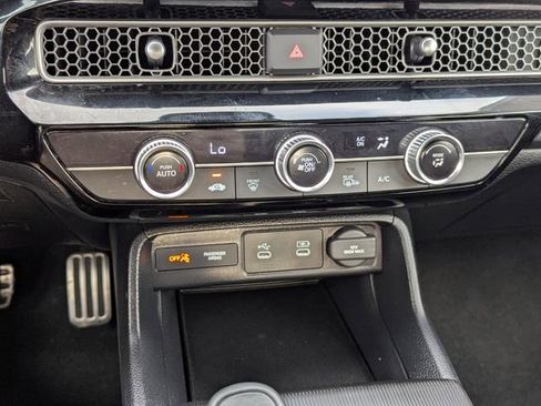 Used 2025 Honda Civic Sport image 8