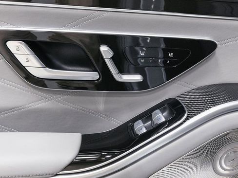 Used 2025 Mercedes-Benz S 63 AMG S image 27