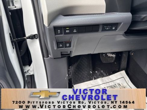 Used 2023 Toyota Sienna XLE image 14