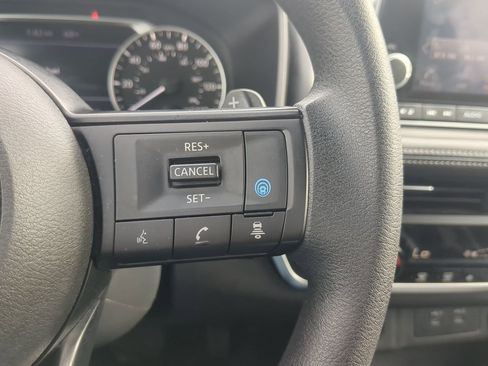 Used 2024 Nissan Rogue SV image 20