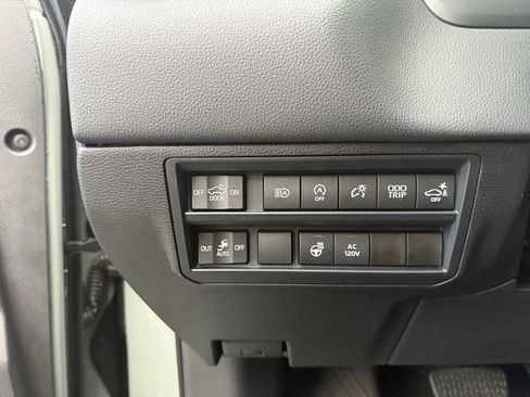 Used 2025 Toyota Tundra Platinum image 14