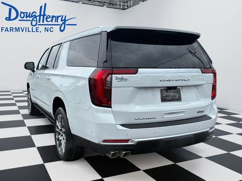 New 2026 GMC Yukon XL Denali w/ Denali Reserve Package image 3