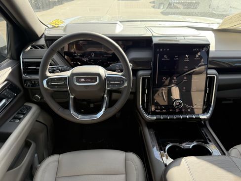 New 2026 GMC Yukon XL Elevation w/ LPO, Floor Liner Package image 11