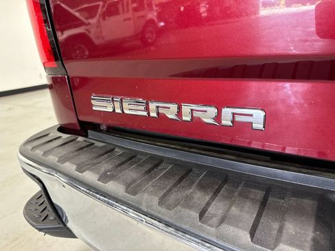 Used 2017 GMC Sierra 1500 SLE w/ Suspension Package, Off-Road AWD/4WD image 31