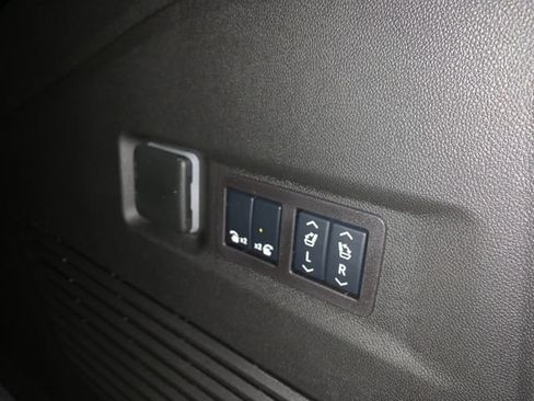 New 2026 Chevrolet Suburban Premier w/ Sun And Tow Package image 39