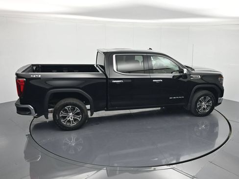 Certified 2025 GMC Sierra 1500 SLT AWD/4WD image 32