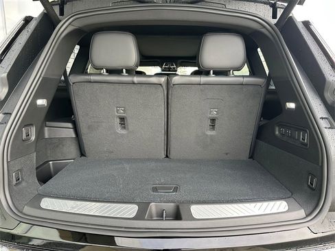 New 2026 Cadillac Vistiq Sport image 14