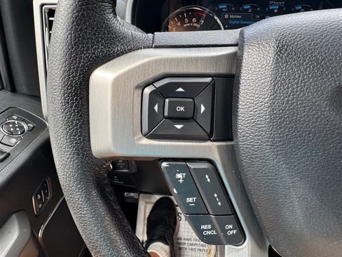 Used 2015 Ford F150 Platinum w/ Equipment Group 701A Luxury AWD/4WD image 13