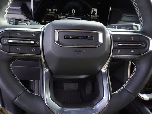 New 2025 GMC Acadia Denali w/ Super Cruise Package image 19