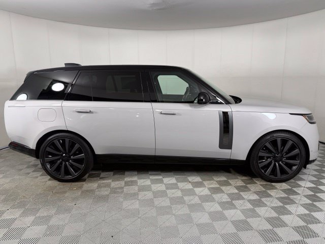 New 2026 Land Rover Range Rover SV AWD/4WD image 9