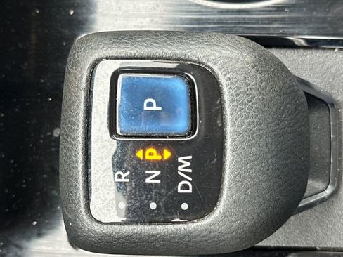 Used 2021 Nissan Rogue SV image 18