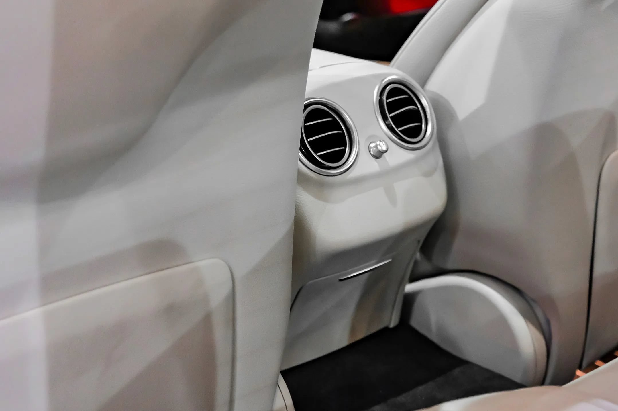 Used 2018 Mercedes-Benz E 300 image 39
