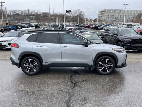 Used 2024 Toyota Corolla Cross XSE w/ Convenience Package image 7