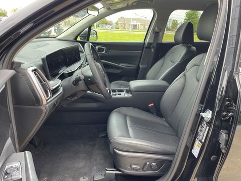 Used 2025 Kia Sorento S AWD/4WD image 8