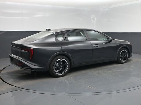 Certified 2025 Kia K4 EX FWD image 3
