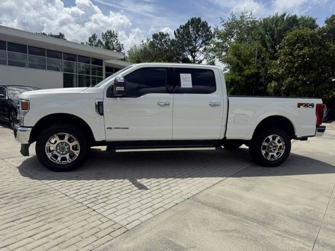 Used 2021 Ford F250 Lariat w/ Lariat Ultimate Package AWD/4WD image 3