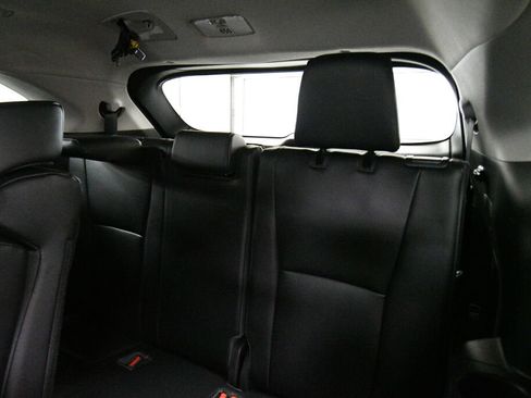 Used 2023 Toyota Highlander XLE AWD/4WD image 33