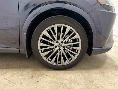 Certified 2025 Lexus RX 350 AWD w/ Convenience Package image 13