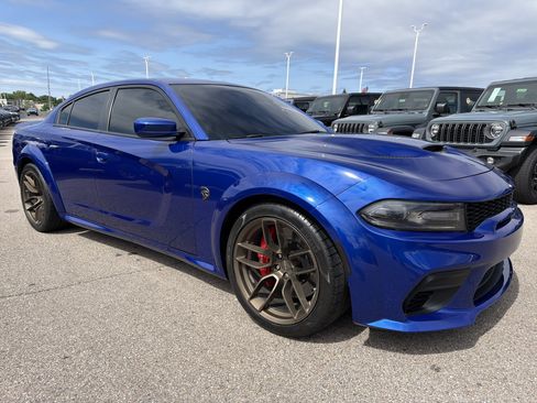 Used 2020 Dodge Charger SRT Hellcat w/ Harman/Kardon Audio Group RWD image 13