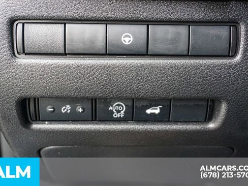 Used 2025 Nissan Rogue SV FWD image 45