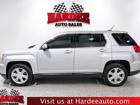 Used 2017 GMC Terrain SLE FWD image 1
