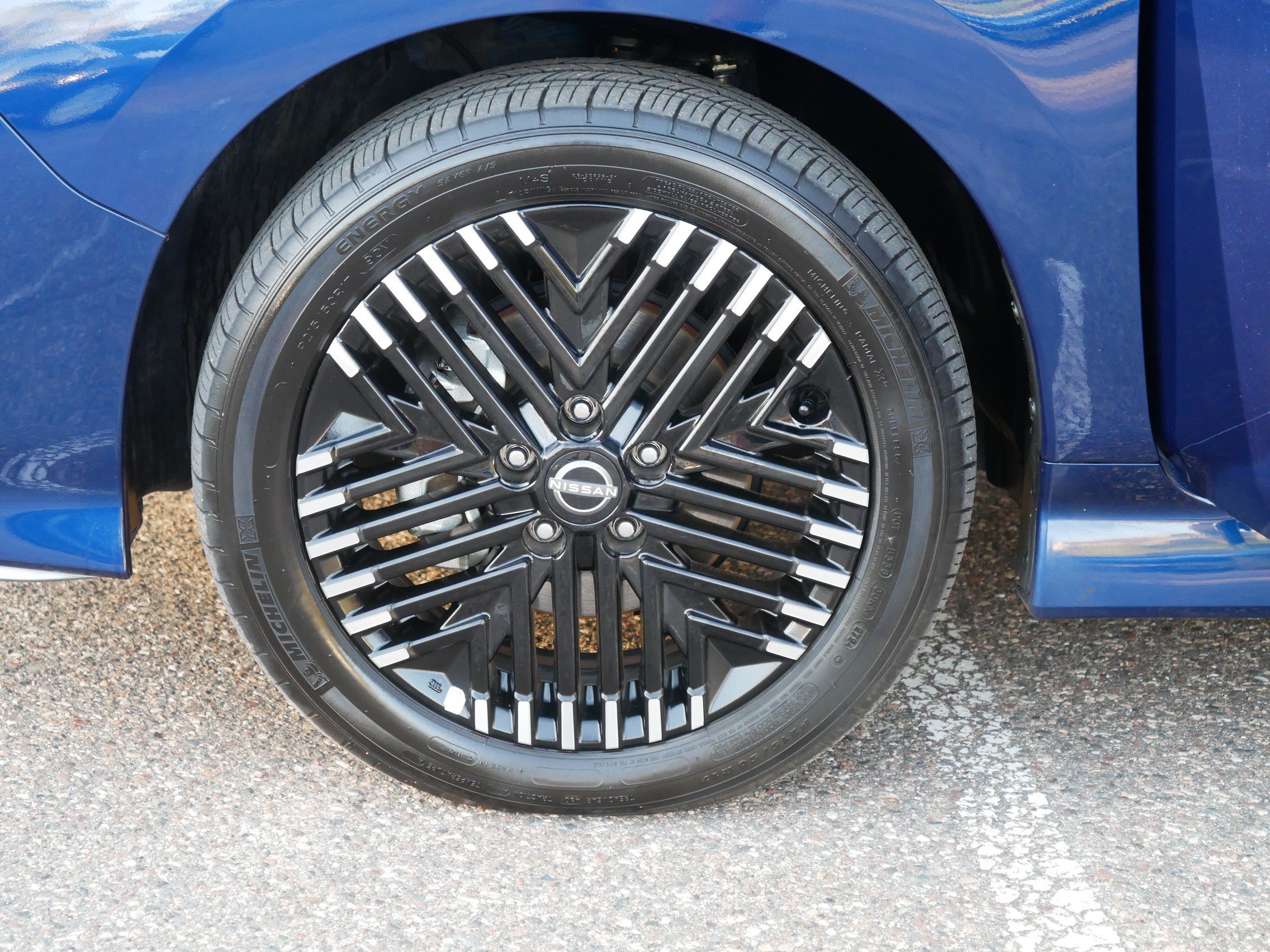 Certified 2025 Nissan Leaf SV Plus FWD image 15