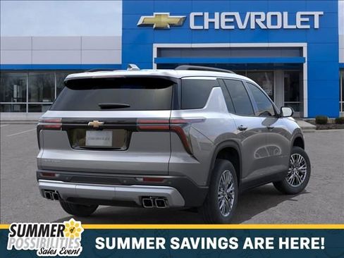 New 2026 Chevrolet Traverse LT w/ Driver Confidence Package FWD image 4