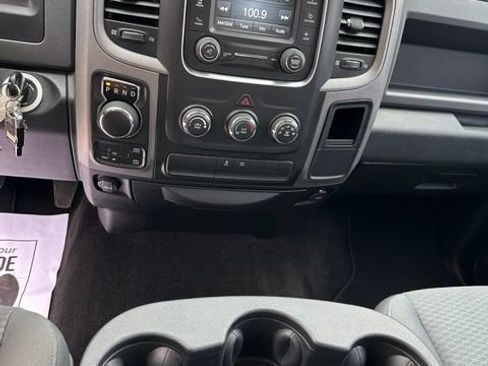 Used 2017 RAM 1500 Express w/ Black Ram 1500 Express Group AWD/4WD image 16