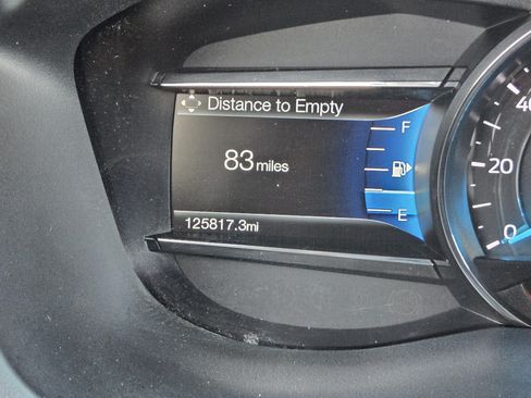 Used 2017 Ford Explorer XLT w/ Equipment Group 202A FWD image 17