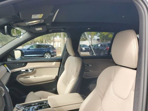 New 2026 Volvo XC90 B6 Ultra w/ Protection Package Premier AWD/4WD image 8