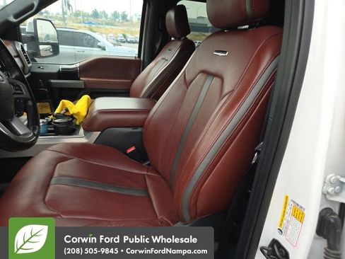 Used 2022 Ford F250 Platinum AWD/4WD image 3