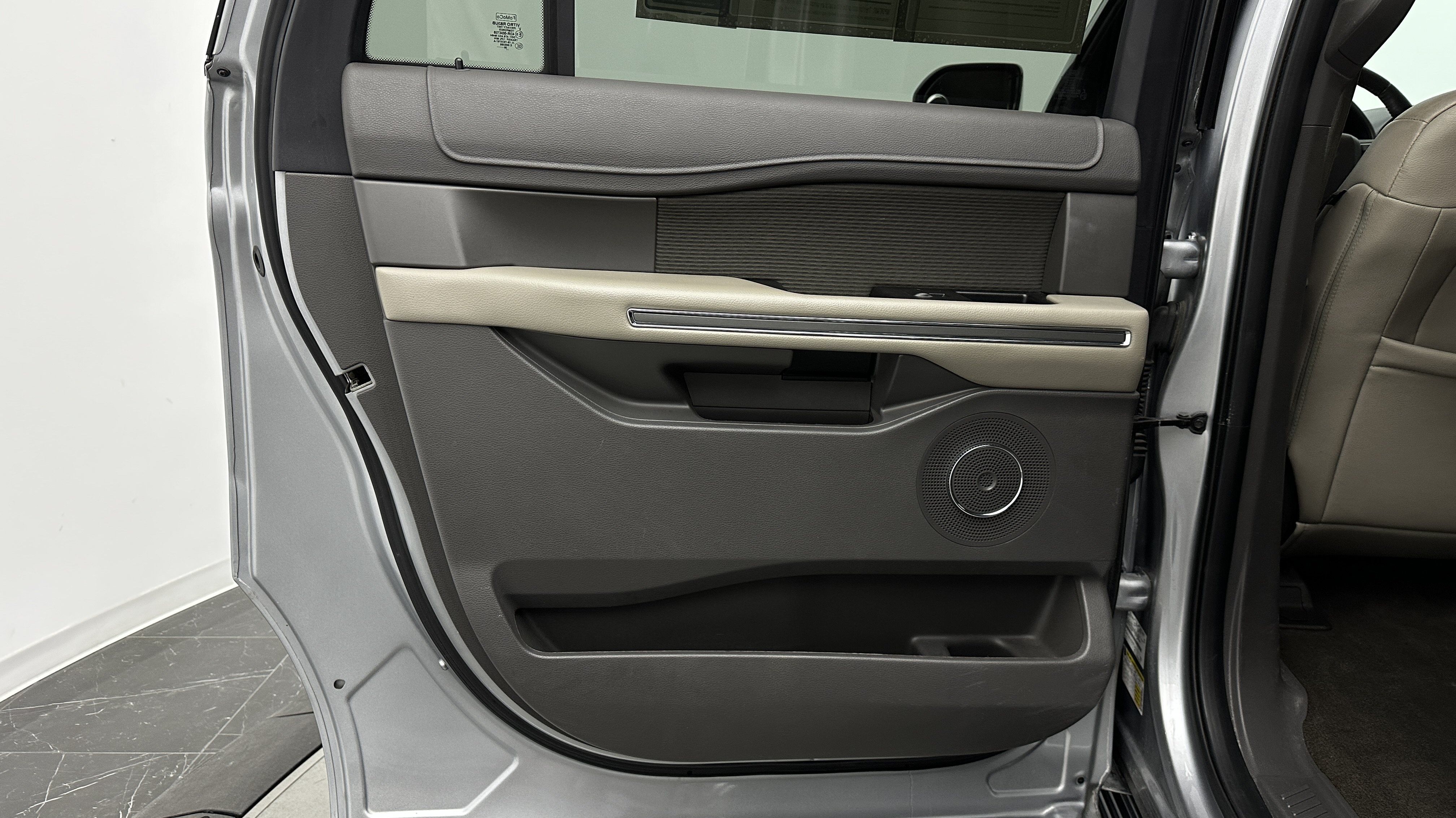 Used 2020 Ford Expedition Max XLT RWD image 26