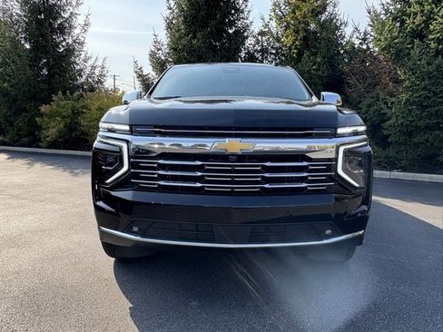 Certified 2025 Chevrolet Suburban Premier image 12